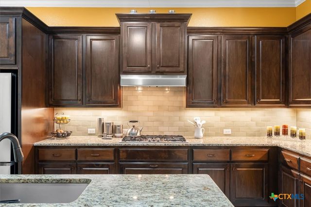 9550 Savannah Ridge Drive 11, Austin, TX 78726