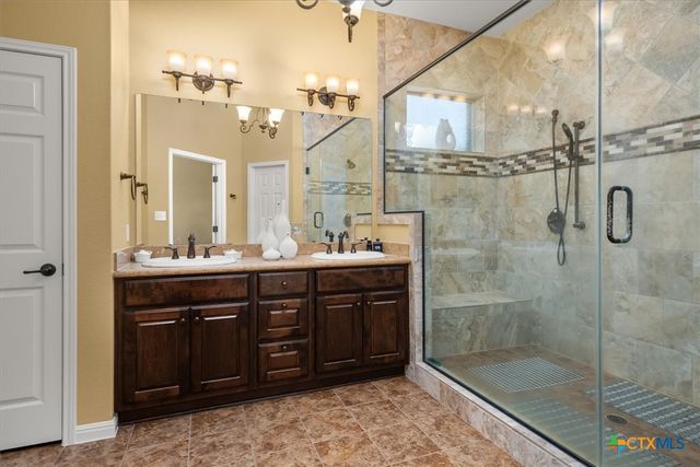 9550 Savannah Ridge Drive 11, Austin, TX 78726