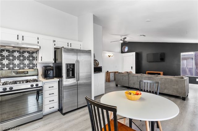 2066 Glistening Sands Drive, Las Vegas, NV 89119