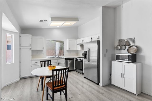 2066 Glistening Sands Drive, Las Vegas, NV 89119