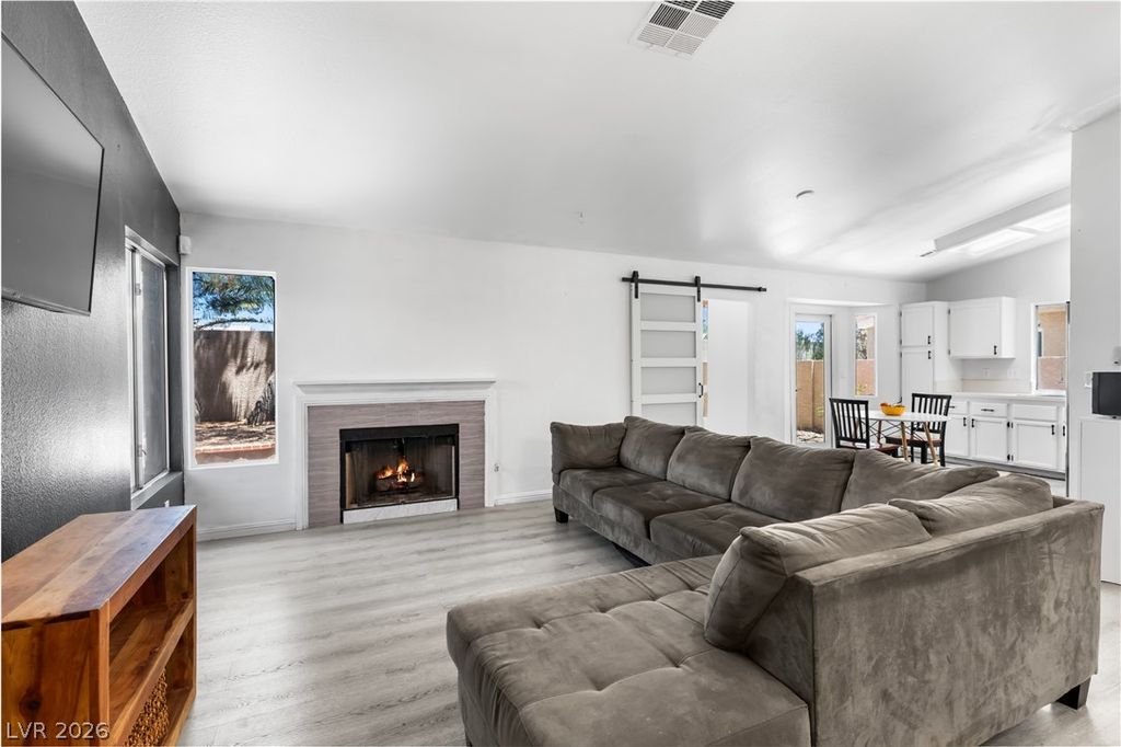 2066 Glistening Sands Drive, Las Vegas, NV 89119