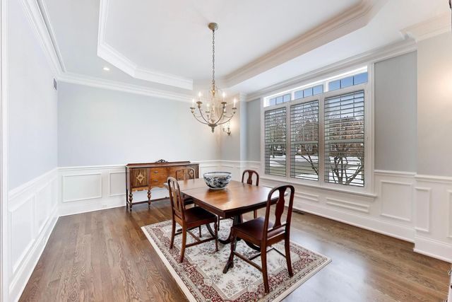 2403 Old Glenview Road, Wilmette, IL 60091