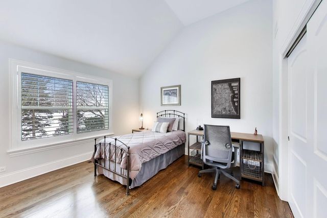 2403 Old Glenview Road, Wilmette, IL 60091