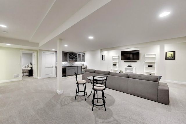 2403 Old Glenview Road, Wilmette, IL 60091