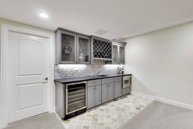 2403 Old Glenview Road, Wilmette, IL 60091