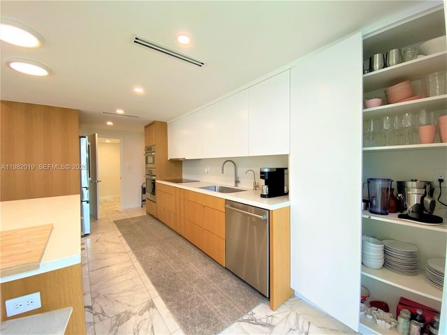 1121 Crandon Blvd F907, Key Biscayne, FL 33149