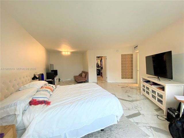 1121 Crandon Blvd F907, Key Biscayne, FL 33149