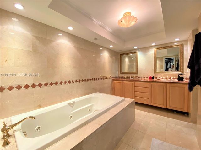 1121 Crandon Blvd F907, Key Biscayne, FL 33149