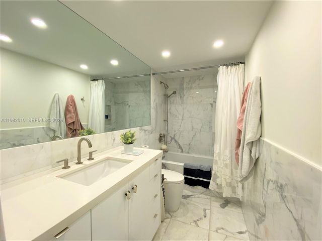 1121 Crandon Blvd F907, Key Biscayne, FL 33149