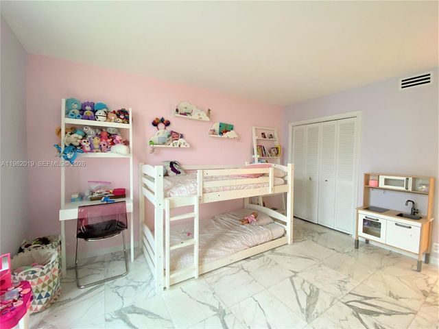 1121 Crandon Blvd F907, Key Biscayne, FL 33149