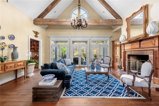 850 N Island Drive, Atlanta, GA 30327