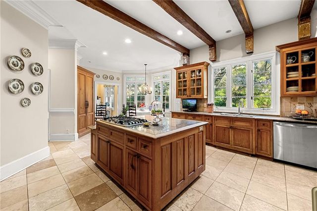 850 N Island Drive, Atlanta, GA 30327