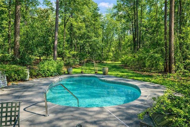 850 N Island Drive, Atlanta, GA 30327