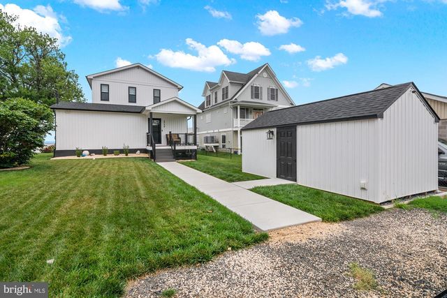 2724 HOLLY BEACH RD, Baltimore, MD 21221