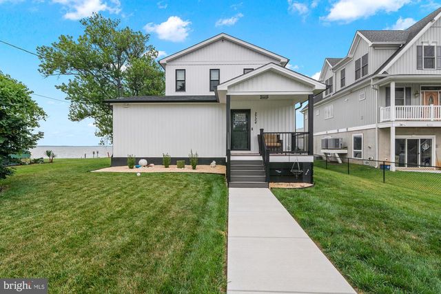 2724 HOLLY BEACH RD, Baltimore, MD 21221