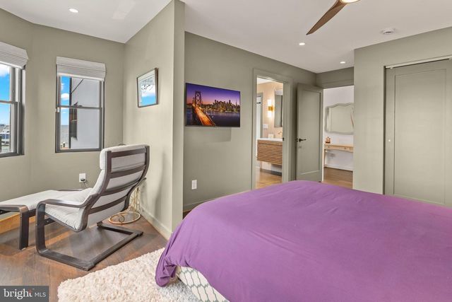 2724 HOLLY BEACH RD, Baltimore, MD 21221