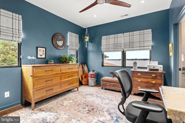 2724 HOLLY BEACH RD, Baltimore, MD 21221