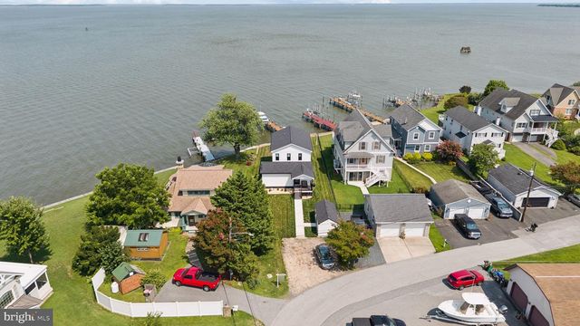 2724 HOLLY BEACH RD, Baltimore, MD 21221