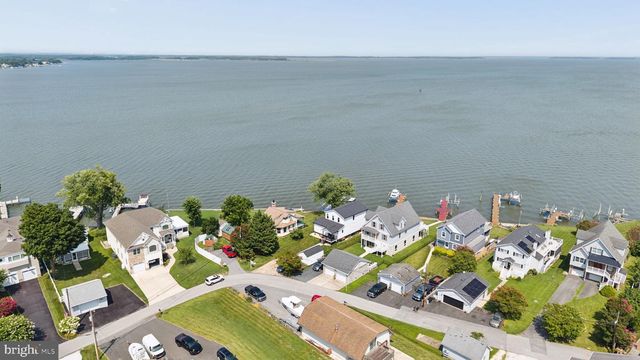 2724 HOLLY BEACH RD, Baltimore, MD 21221