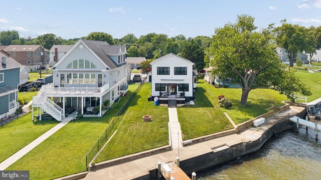 2724 HOLLY BEACH RD, Baltimore, MD 21221