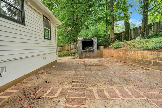 4960 Cold Springs Drive NW, Lilburn, GA 30047