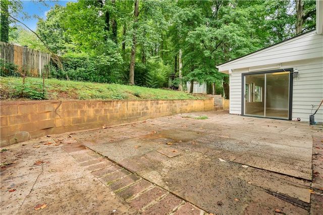 4960 Cold Springs Drive NW, Lilburn, GA 30047