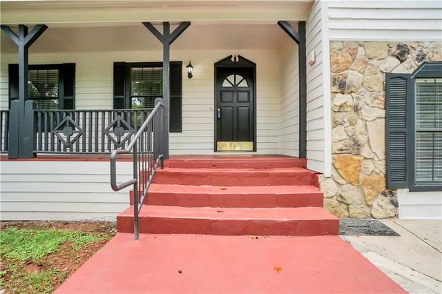 4960 Cold Springs Drive NW, Lilburn, GA 30047