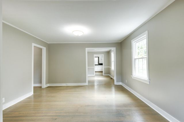 404 Green Acres Dr, Columbia, TN 38401