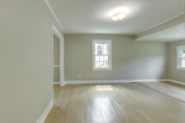 404 Green Acres Dr, Columbia, TN 38401