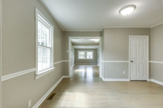 404 Green Acres Dr, Columbia, TN 38401