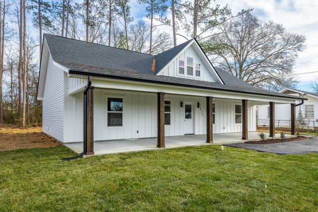 422 Linda Lane, Rossville, GA 30741