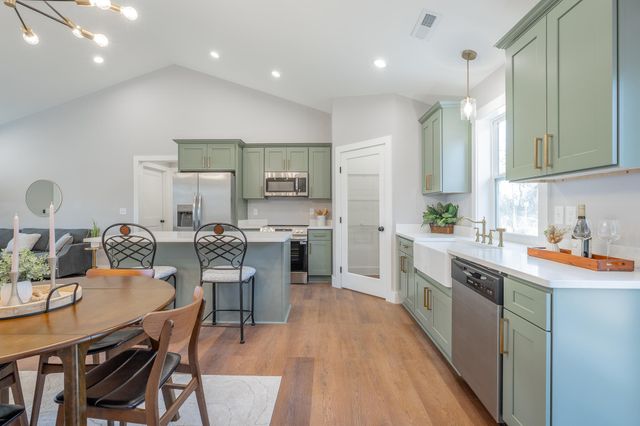 422 Linda Lane, Rossville, GA 30741