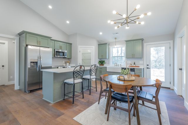 422 Linda Lane, Rossville, GA 30741