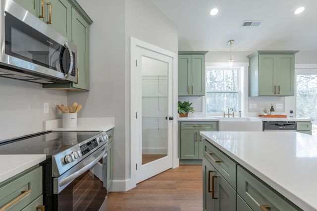 422 Linda Lane, Rossville, GA 30741