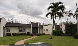 182 Lake Susan Lane, West Palm Beach, FL 33411
