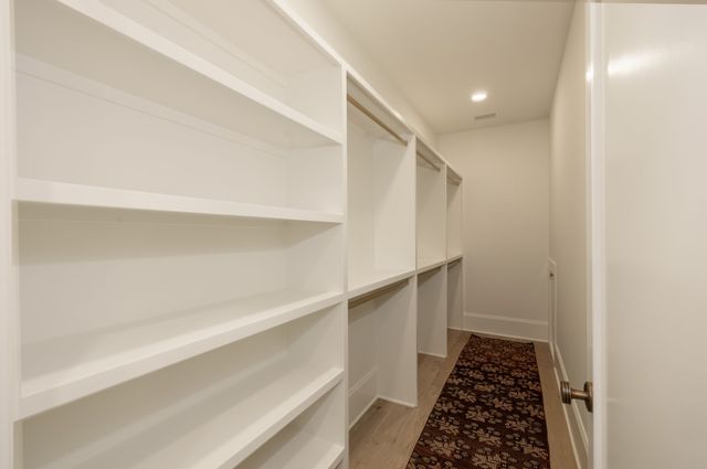 927 Curdwood Blvd, Nashville, TN 37216