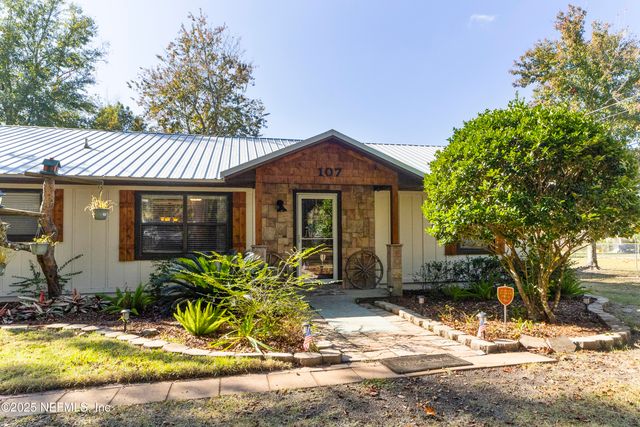 107 CHURCH LAKE Drive, Interlachen, FL 32148