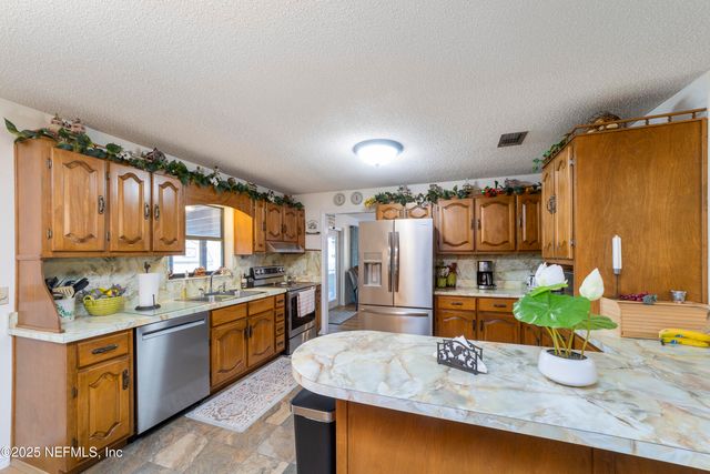 107 CHURCH LAKE Drive, Interlachen, FL 32148