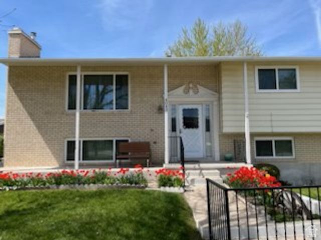 4043 S 5350 W, Hooper, UT 84315