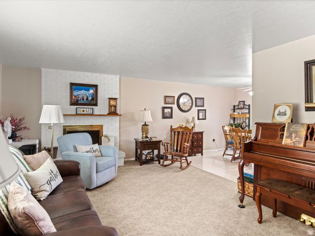 4043 S 5350 W, Hooper, UT 84315