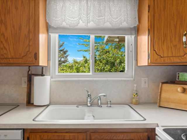 4043 S 5350 W, Hooper, UT 84315