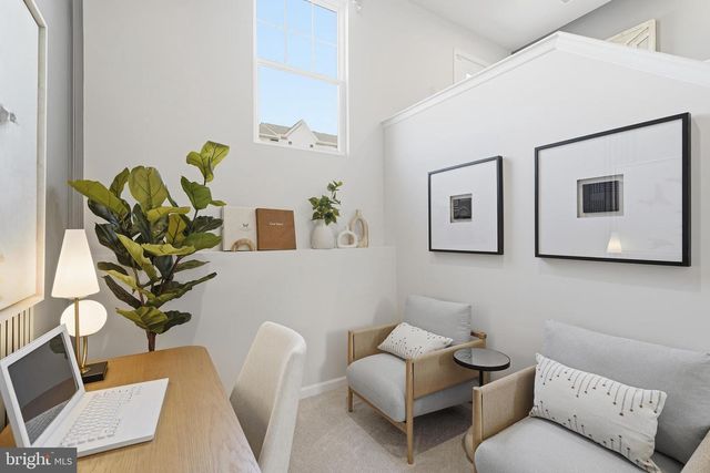 443 PRESIDENTS POINTE AVE, Ranson, WV 25438