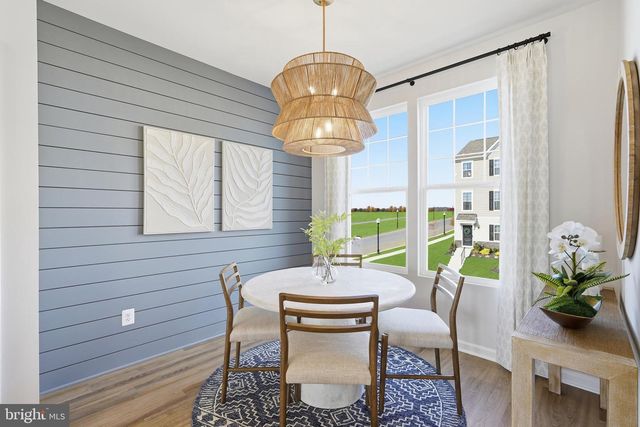 443 PRESIDENTS POINTE AVE, Ranson, WV 25438