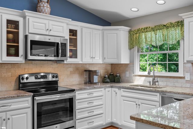 42 Foremast Drive, Salem, SC 29676