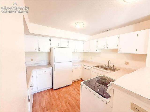 2120 Alicia Point 102, Colorado Springs, CO 80919