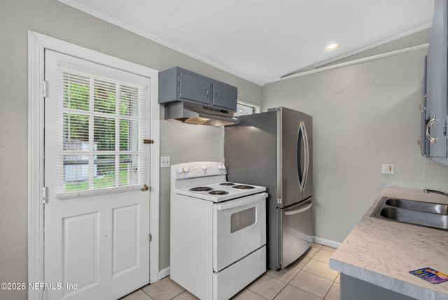 255 WOODSIDE Drive, Orange Park, FL 32073