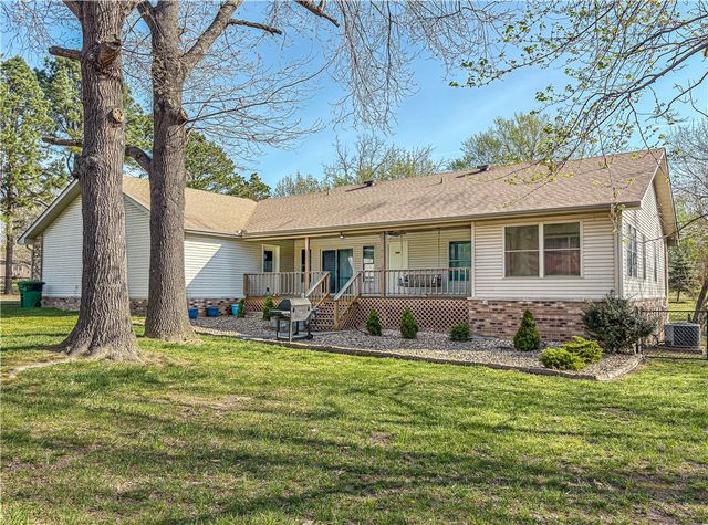 450 Crest Loop, Gassville, AR 72635