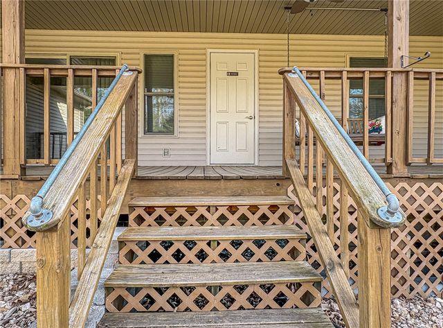 450 Crest Loop, Gassville, AR 72635