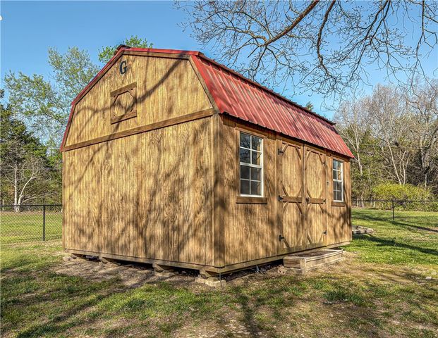 450 Crest Loop, Gassville, AR 72635