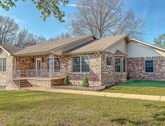 450 Crest Loop, Gassville, AR 72635